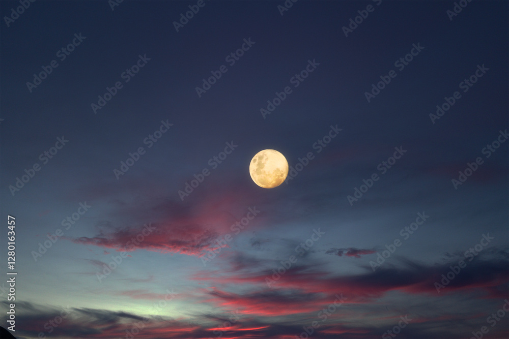 Obraz premium moon and clouds