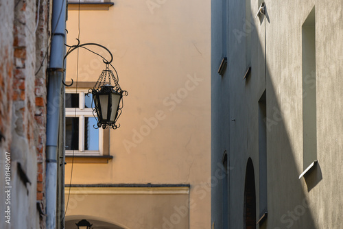 Fototapeta Naklejka Na Ścianę i Meble -  Bielsko Biała, stare zabytkowe kamienice, luty 2025.