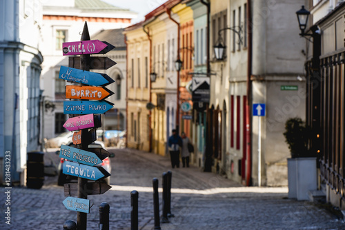 Fototapeta Naklejka Na Ścianę i Meble -  Bielsko Biała, stare zabytkowe kamienice, luty 2025.