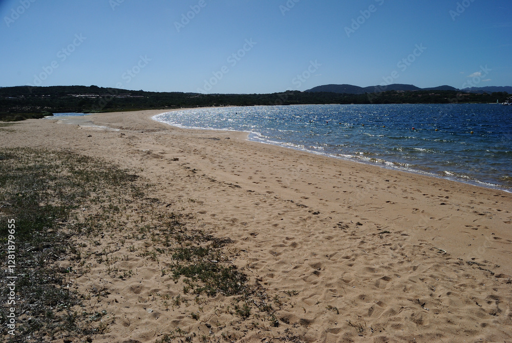 La spiaggia di Padula Piatta o Cala Petralana La spiaggia di Padula Piatta o Cala Petralana