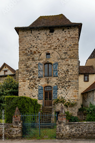 Obraz na płótnie Haus in der Altstadt von Beaulieu-sur-Dordogne in Nouvelle Aquitaine in Frankreich w salonie