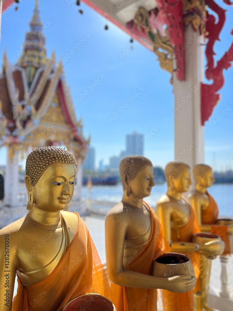 Wat Bukkhalo buddhist temple in Bangkok
