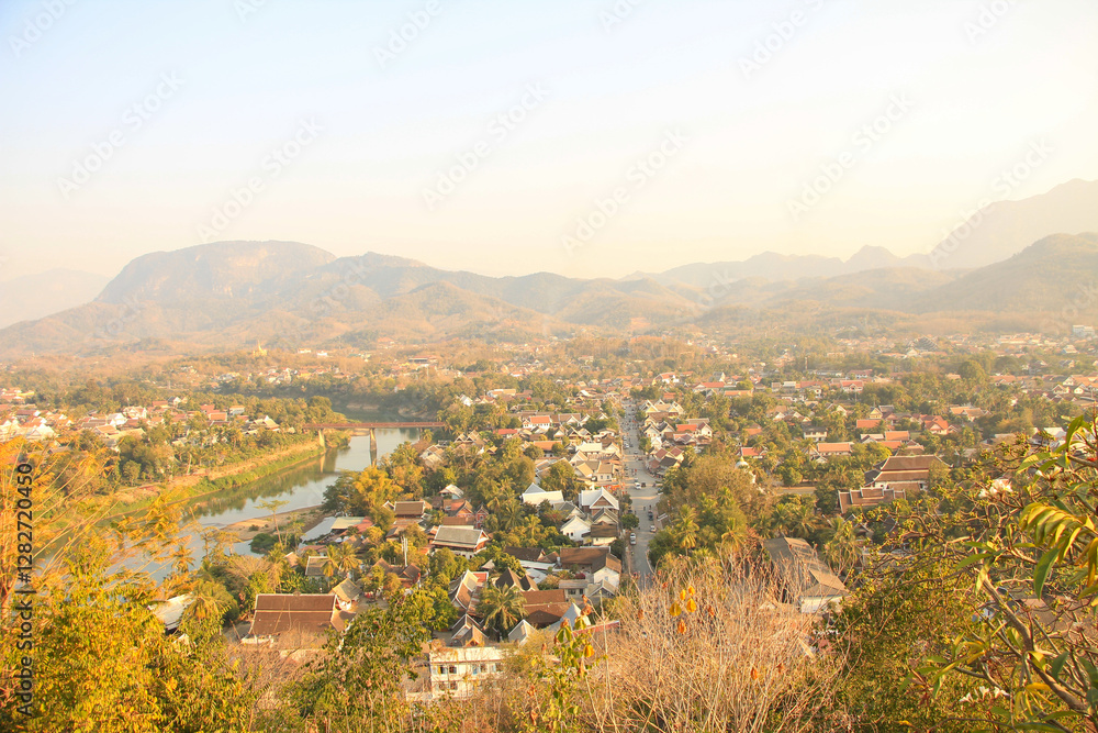 Obraz premium Sunset View of Luang Prabang from Phou Si Hill, Laos