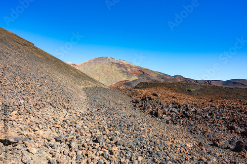 Obraz na płótnie Lavageröll am Fuße des Nebenkraters Pico Viejo des El Teide Vulkan auf der kanarischen Insel Teneriffa, Spanien w salonie