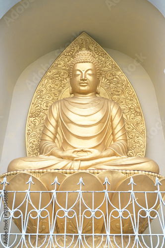 golden buddha statue