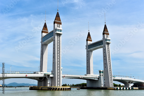 Canvas Print The iconic Kuala Terengganu Drawbridge, Malaysia - The iconic drawbridge of Terengganu located across the river of Terengganu in Malaysia