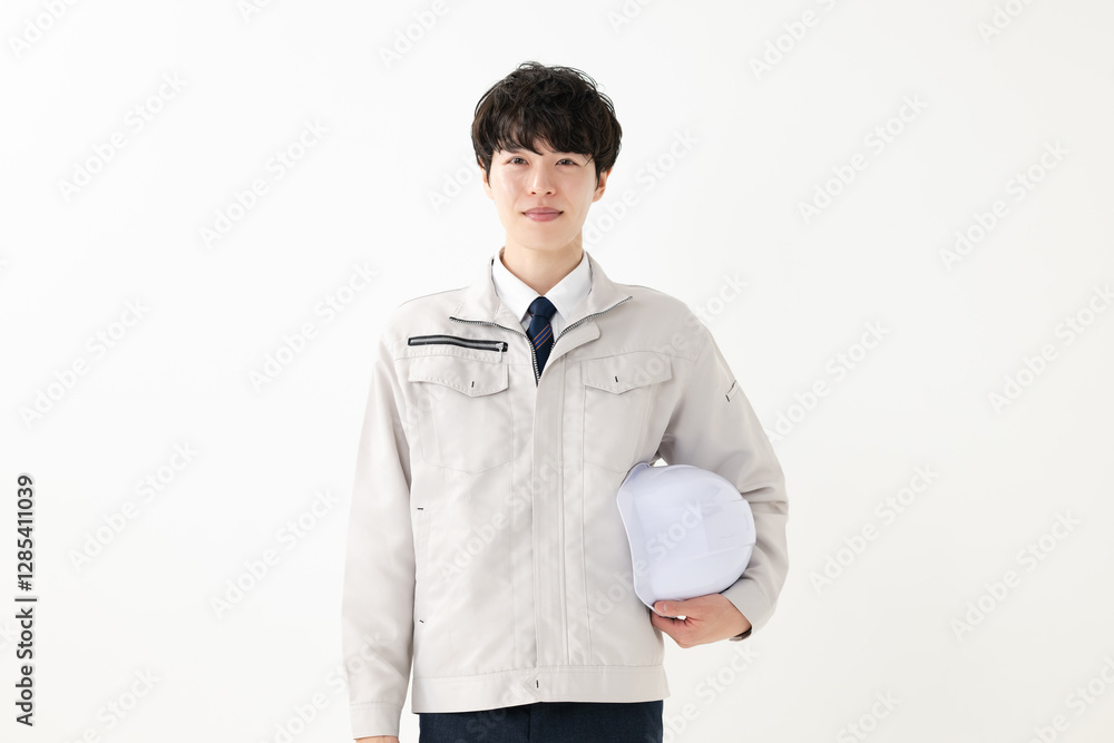 作業服を着た男性　ヘルメット　作業員