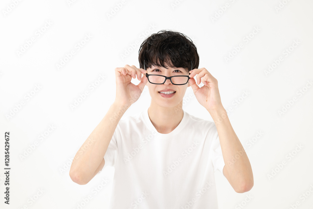 メガネをかけた男性 メガネをかけた男性