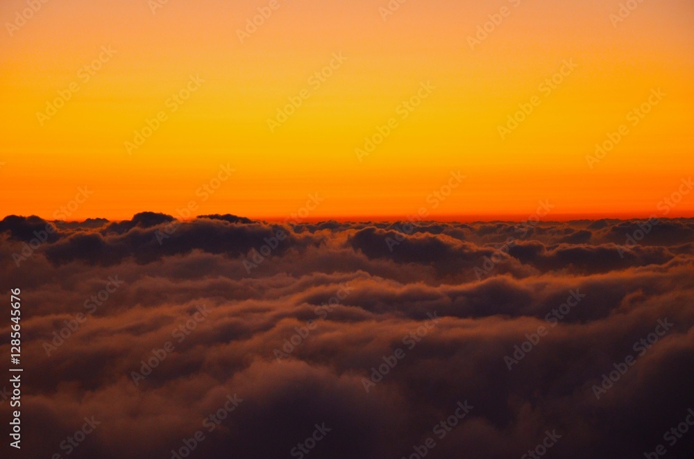 Fototapeta premium Sunrise in madeira, mountains