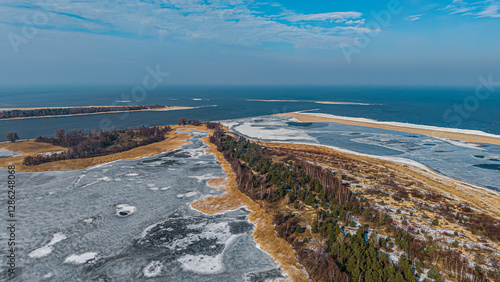 Wallpaper Mural Plaża z drona w Mikoszewie, zatoka, cypel Torontodigital.ca