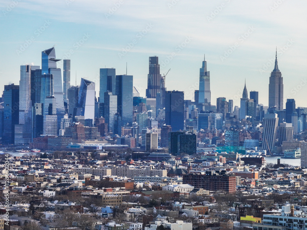 Fototapeta premium Skyscapers along the Manhattan Skyline near Midtown