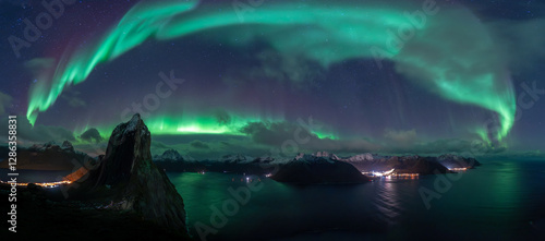 Cuadro en lienzo Nordlichter / Aurora Borealis unglaublich & atemberaubend auf Senja mit Segla