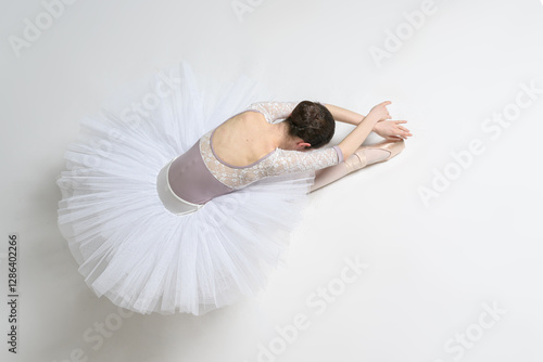Prima Ballerina im weißen Tutu 