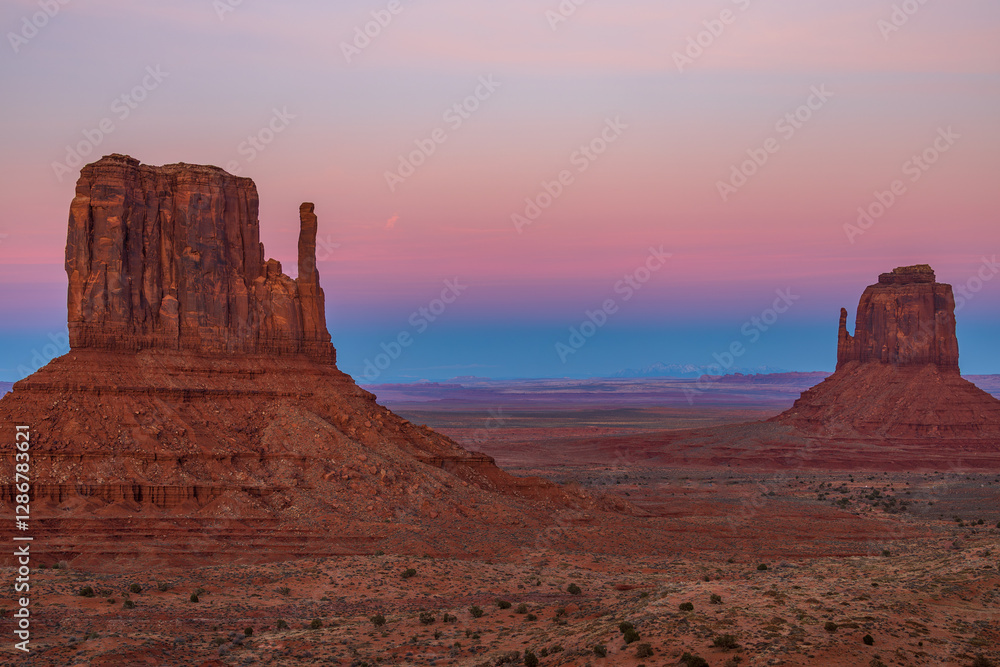 Monument Valley at Sunset Monument Valley at Sunset