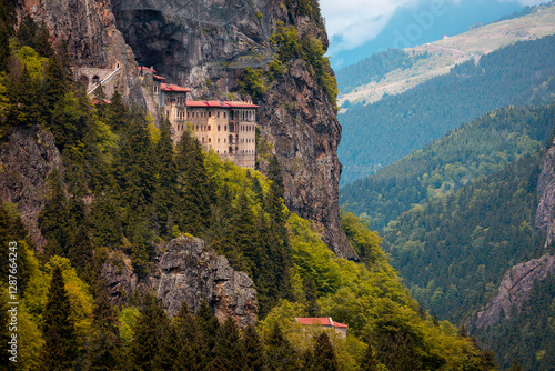 Obraz na płótnie Sumela Monastery (Turkish: Sümela Manastırı) is a Greek Orthodox monastery, in the Maçka district of Trabzon Province in modern Turkey. w salonie