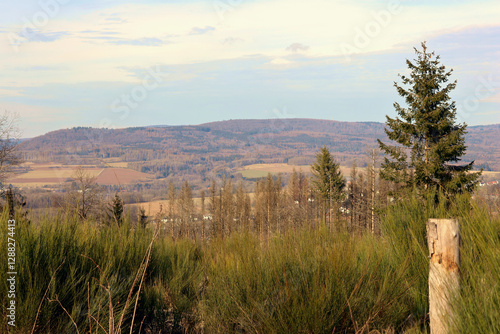 Aussicht vom Peterberg bei Braunshausen in der Gemeinde Nonnweiler im Landkreis St. Wendel im Saarland in Richtung Dollberg.  photo