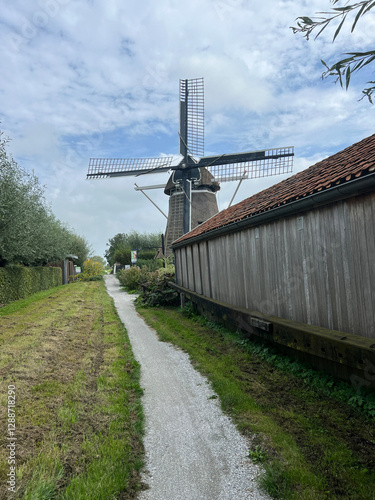 Obraz na płótnie Cycling around Munnekeburen in Friesland w salonie