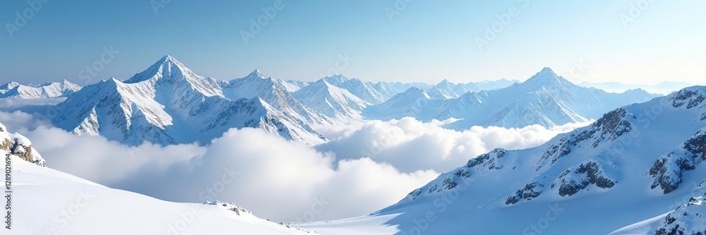 Obraz premium Snowy mountain vistas with layered cloud formations, snowy mountains, cloudy horizon, cloudy sky