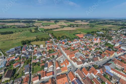Ausblick auf das Tal der kleinen Laber rund um Geiselhöring bei Straubing in Niederbayern