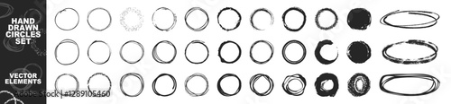Hand drawn ovals and circles set. Round freehand shapes and highlights isolated on transparent. Vector circular scribble doodle round circles for message note mark design element