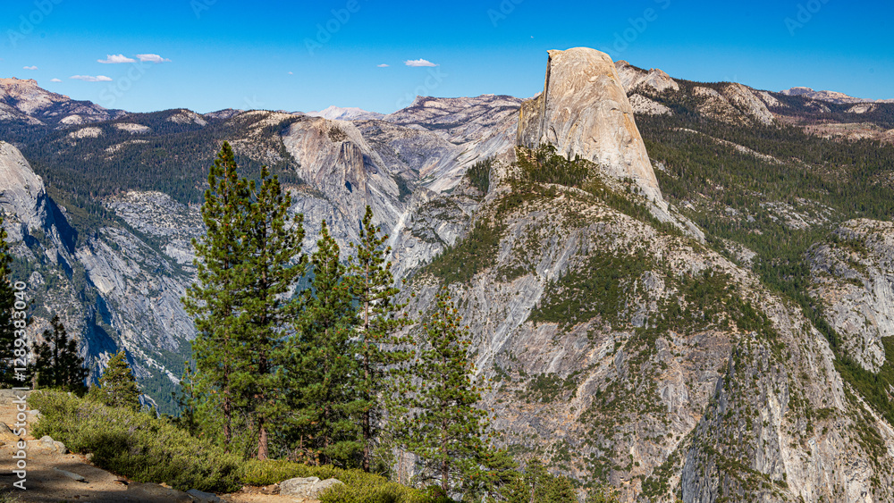 Panoramen und Mammutbäume im Yosemite Nationalpark Panoramen und Mammutbäume im Yosemite Nationalpark