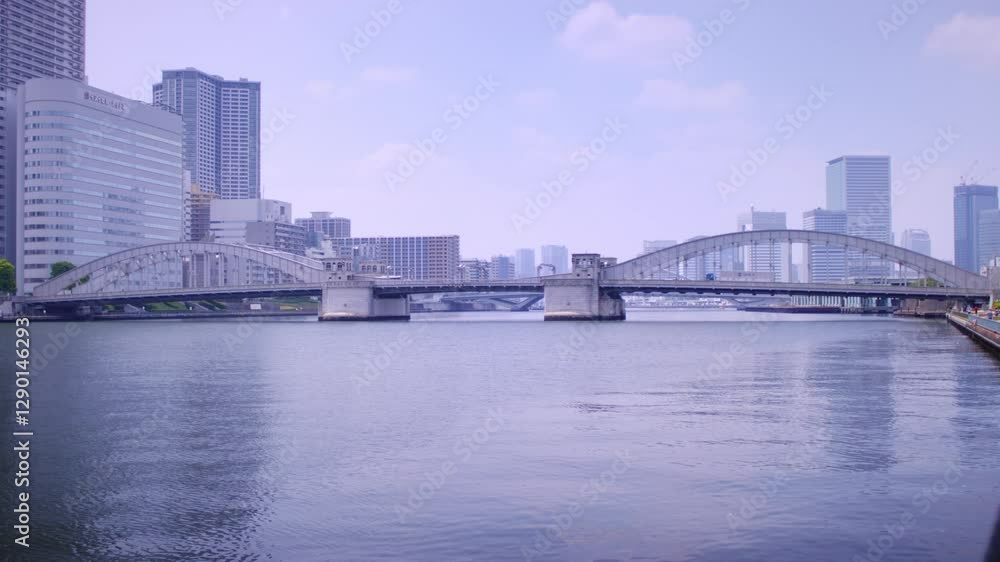 河川敷_都会_ビル_橋_日中_0033 河川敷_都会_ビル_橋_日中_0033