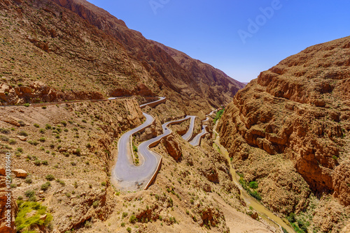 Obraz na płótnie Winding road in the Dades Gorge, High Atlas w salonie