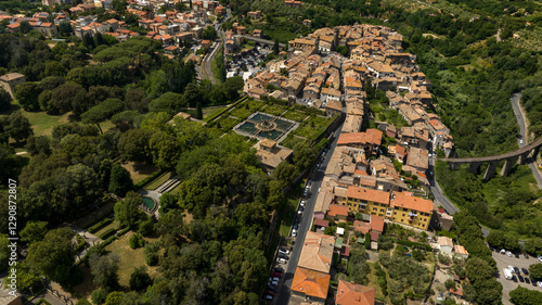 Foto Aerial view of Villa Lante, one of the most famous Italian Mannerist surprise gardens