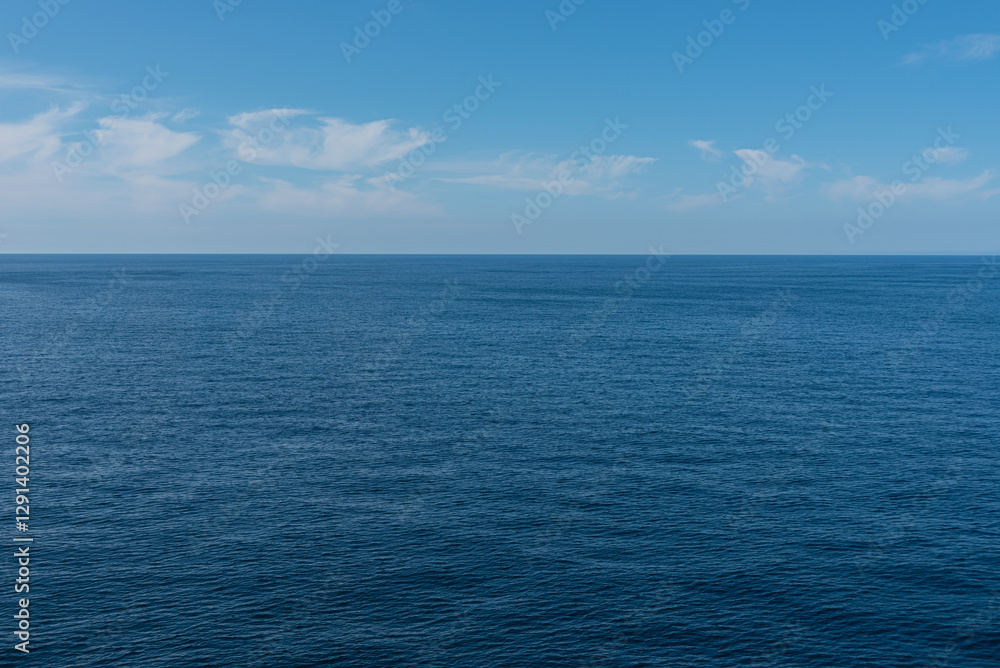 Obraz premium Beautiful photo of the sea waves