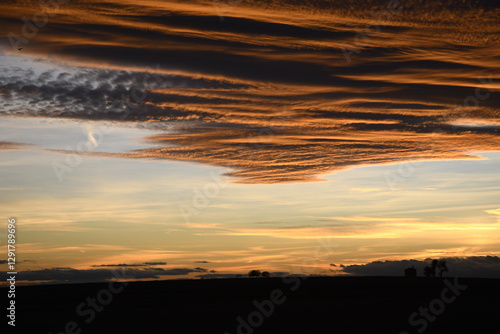 Nubes pesadas y densas sobre la llanura de Villafáfila, Zamora, Spain photo