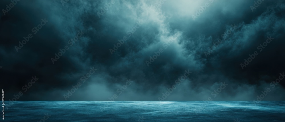 Obraz premium Dramatic Stormy Sky Over a Body of Water