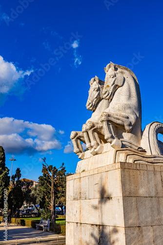Majestic Hippocampi statue ...