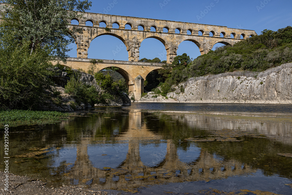 Naklejka premium Pont-du-Gard