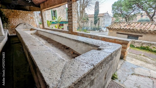 Obraz na płótnie TOURRETTES-SUR-LOUP (Alpes-Maritimes) w salonie