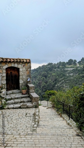 Obraz na płótnie TOURRETTES-SUR-LOUP (Alpes-Maritimes) w salonie