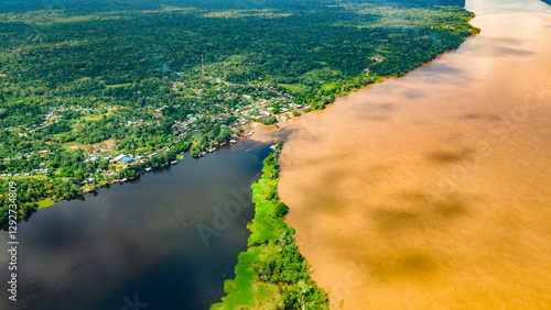 Φωτογραφία Aerial View of Amazon Rainforest and River Junction in Colombia, Highlighting Bi
