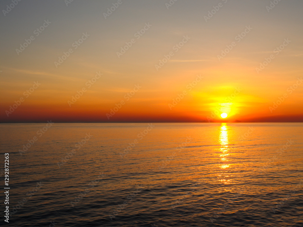 Fototapeta premium sunset in the sea