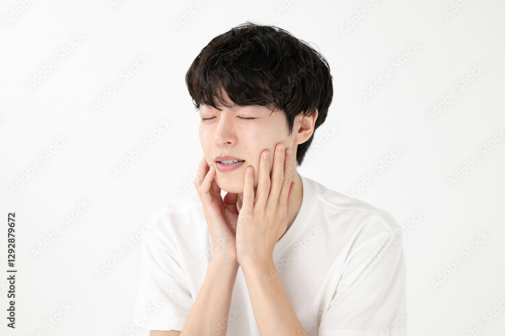 笑顔の若い男性 笑顔の若い男性