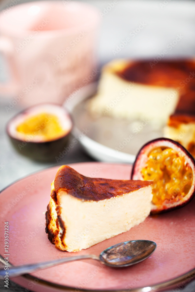 Fotografie San Sebastian Burnt Basque cheesecake