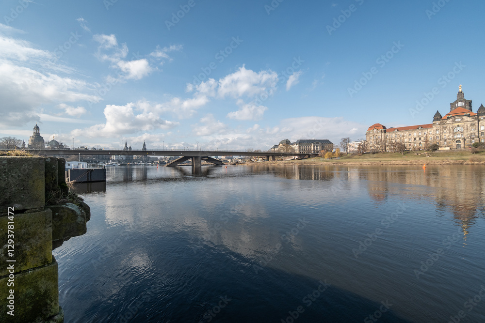 Obraz premium Carolabrücke Dresden Brücke Einsturz 2025