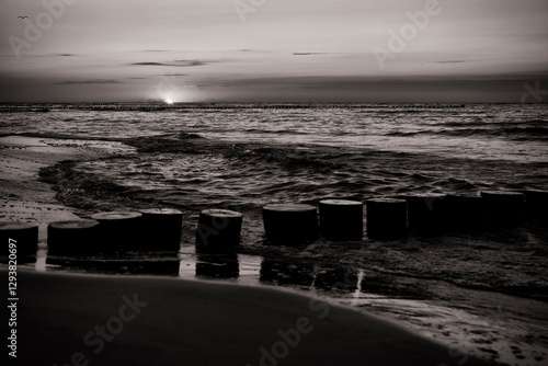 Obraz na płótnie Sonnenuntergang über der Ostsee w salonie