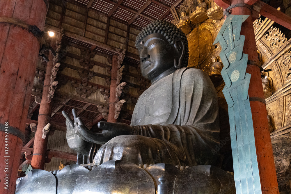Fototapeta premium 奈良・東大寺・大仏殿