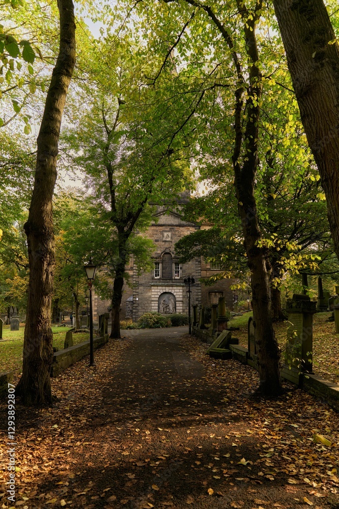Fototapeta premium Pathway to St. Cuthbert's Church in Edinburgh