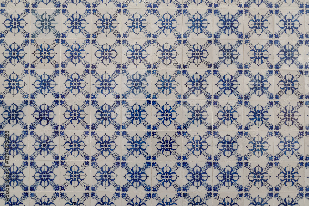 Ceramic wall in Topkapi Palace, Istanbul Ceramic wall in Topkapi Palace, Istanbul