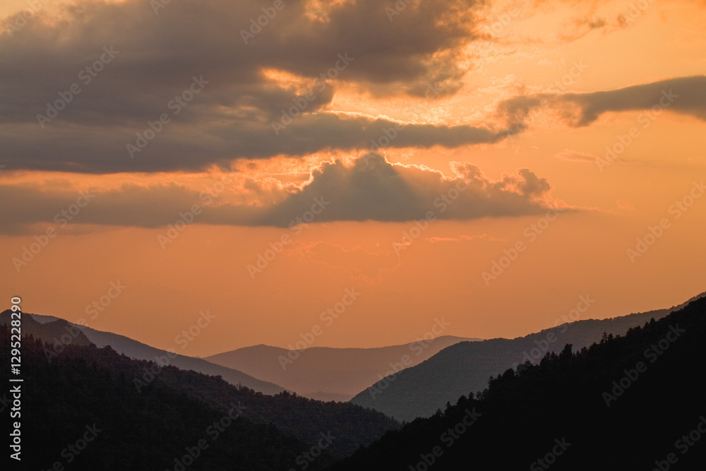 Fototapeta premium Sunset from Morton Overlook, Great Smoky Mountains National Park, TN