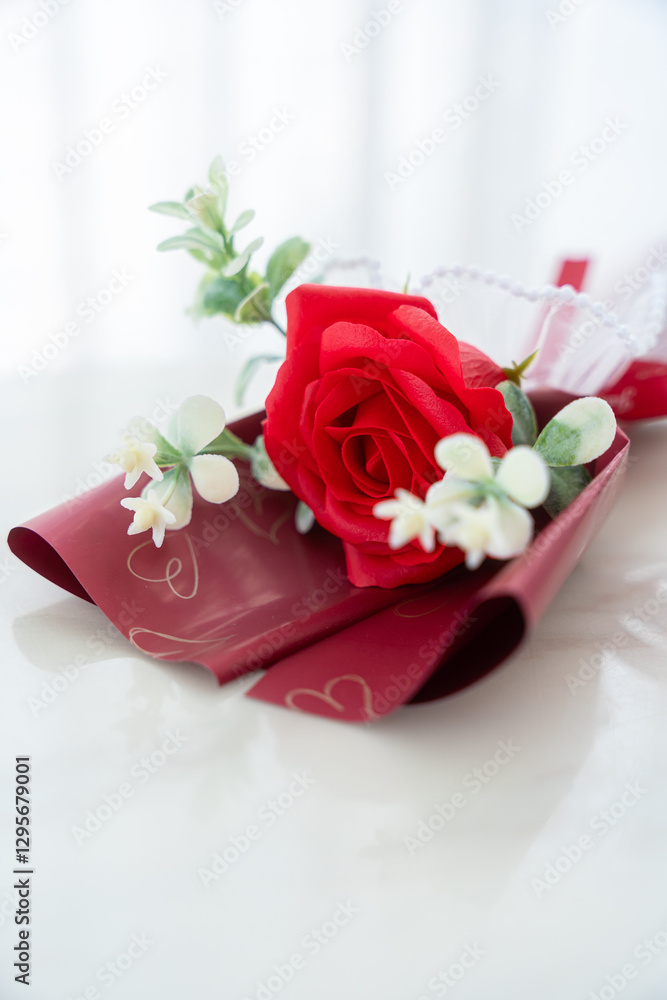 Valentine's day concept, bouquet of red and pink roses Put on the table food lunch In a restaurant background