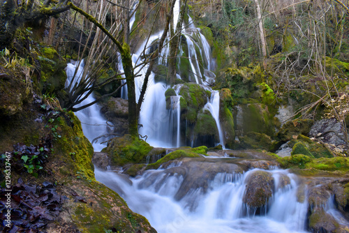 Toberia waterfall in the Si...