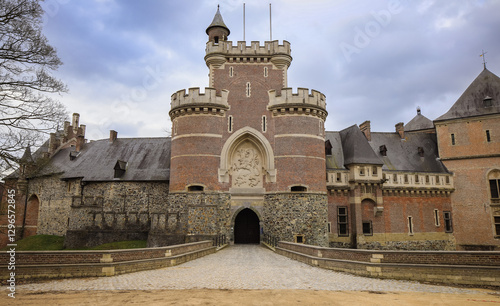 Cuadro en lienzo Exploring Haasbeck Castle in Belgium during a cloudy afternoon filled with histo