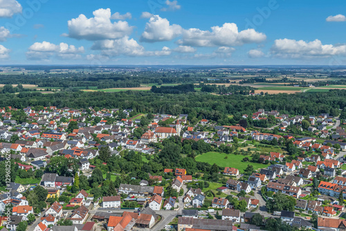 Ausblick auf die Gemeinde Offingen an Mindel und Donau im bayerisch-schwäbischen Donauried