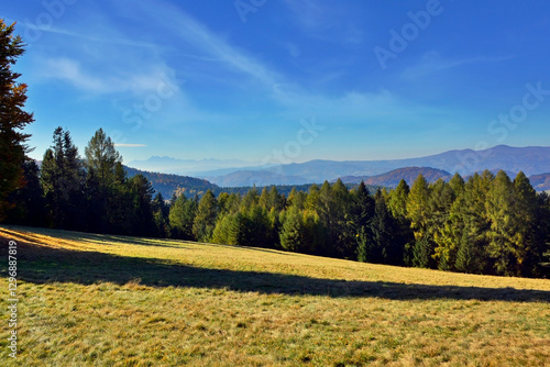 Fototapeta Naklejka Na Ścianę i Meble -  Autumn view in Beskidy mountains, Poland